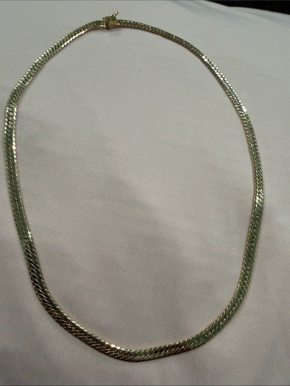 Elegant Gold-Tone Herringbone Necklace - Picture 3 of 7